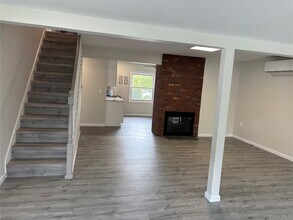 55 Acre Ln in Hicksville, NY - Building Photo - Building Photo