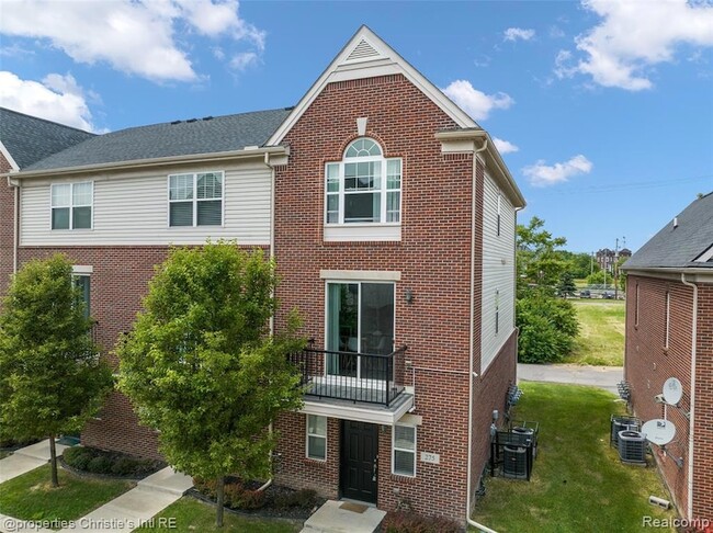 275 E Palmer St in Detroit, MI - Building Photo - Building Photo