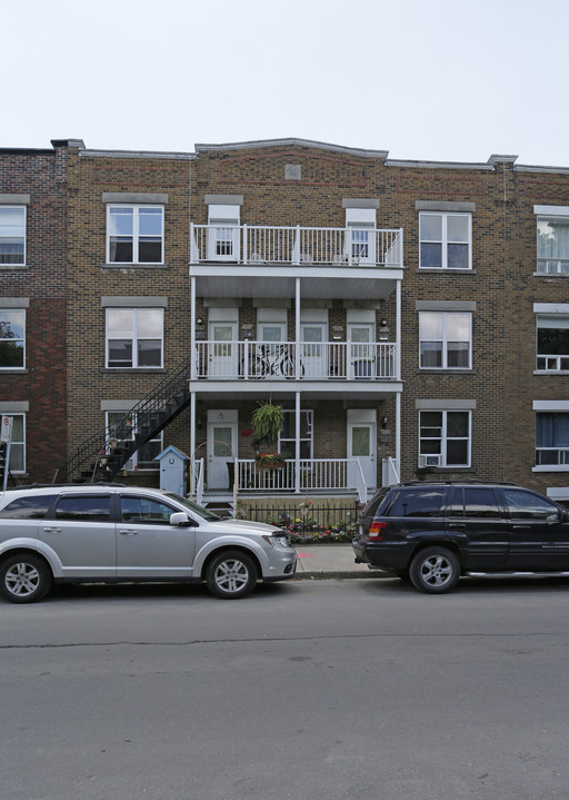 830 4e in Montréal, QC - Building Photo