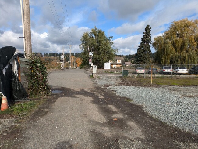 2701 12 St NW in Puyallup, WA - Foto de edificio - Building Photo