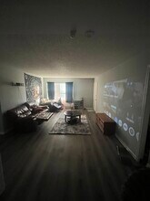 5326 Whiteway Dr, Unit Summer lease close by USF in Temple Terrace, FL - Foto de edificio - Building Photo
