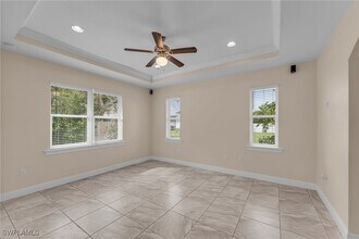 2416 SE 8th Ave in Cape Coral, FL - Building Photo - Building Photo
