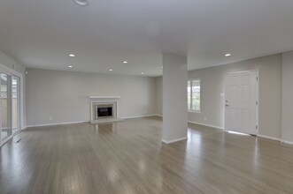 2246 Kent St in San Mateo, CA - Building Photo - Building Photo