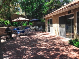 26151 Golden Glen Ct in Santa Clarita, CA - Building Photo