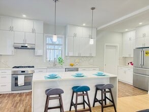 4 Baldwin St in Newton, MA - Building Photo - Building Photo