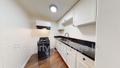 2717 Twin View Blvd in Shasta Lake, CA - Building Photo - Building Photo