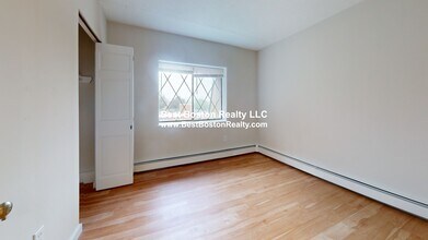 19 Central St in Somerville, MA - Building Photo - Building Photo