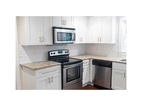 784 Valley Brook Rd in Decatur, GA - Building Photo - Building Photo