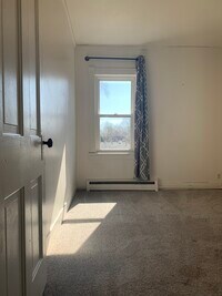 211 Pershing Ave N photo'