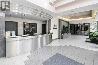 265 Enfield Pl in Mississauga, ON - Building Photo - Building Photo