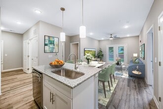 Emerson Point-New in Elon, NC - Foto de edificio - Building Photo