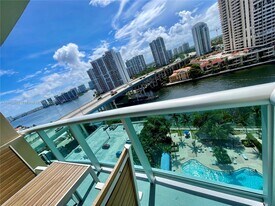 19390 Collins Ave in Sunny Isles Beach, FL - Building Photo