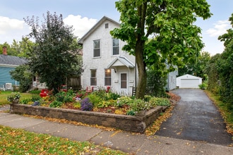 422 NE 2nd St, Unit 1 in Minneapolis, MN - Building Photo - Building Photo