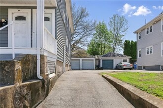 68 Burnside St in Cranston, RI - Building Photo - Building Photo