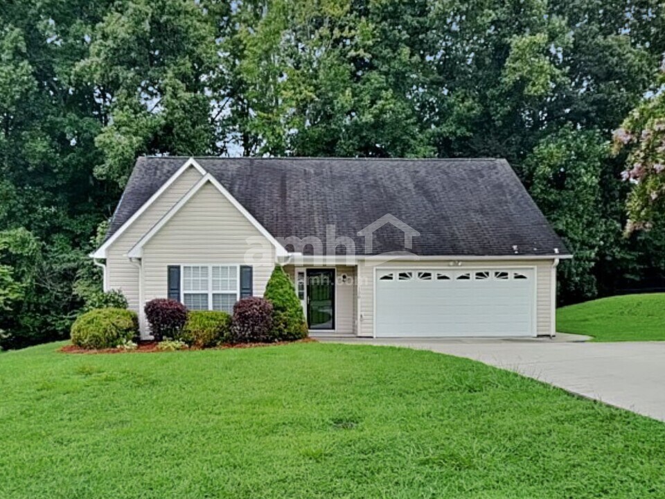 120 Sweetgum Dr in Mocksville, NC - Building Photo