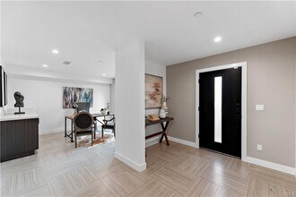 11857 W Flower Ln in Valley Village, CA - Building Photo - Building Photo