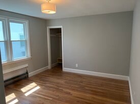 84 Tyndall Ave in Providence, RI - Building Photo