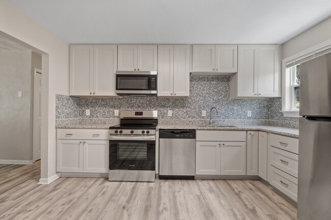 property at 3305 Portobello Ct