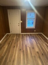 1320 Crutcher St in Springdale, AR - Building Photo - Building Photo