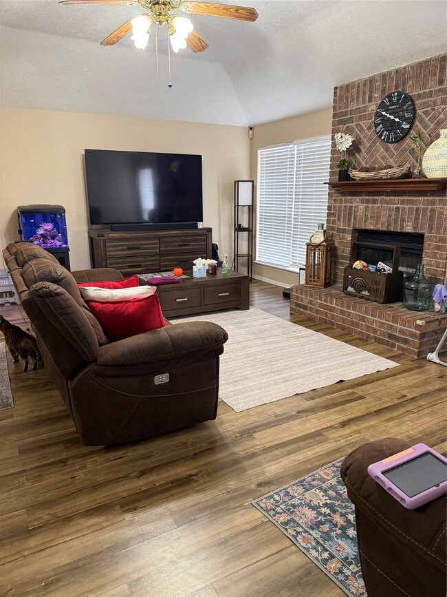 2920 Thistledown Dr in League City, TX - Building Photo - Building Photo