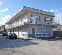 4021 N Andrews Ave in Oakland Park, FL - Foto de edificio - Building Photo