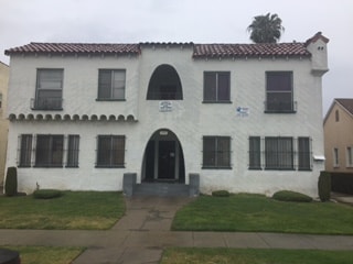 1051 W 64th St in Los Angeles, CA - Building Photo