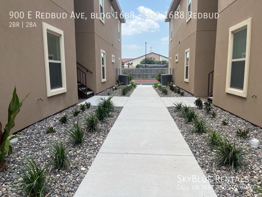900 E Redbud Ave in McAllen, TX - Building Photo