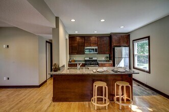 924 18th Ave SE in Minneapolis, MN - Building Photo - Building Photo