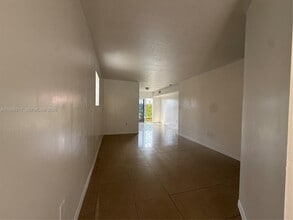 940 NE 33rd Terrace in Homestead, FL - Building Photo - Building Photo