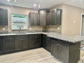 1650 SW 117th Ave in Davie, FL - Building Photo - Building Photo