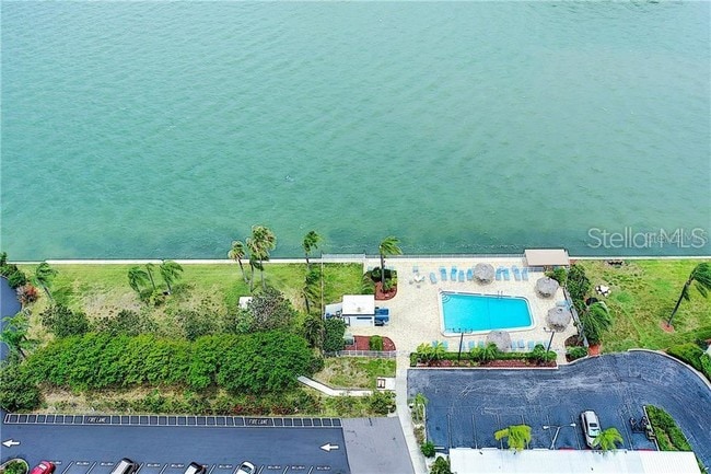 5925 Shore Blvd S in Gulfport, FL - Building Photo - Building Photo