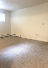 49 Sumner St in Stoughton, MA - Building Photo - Building Photo