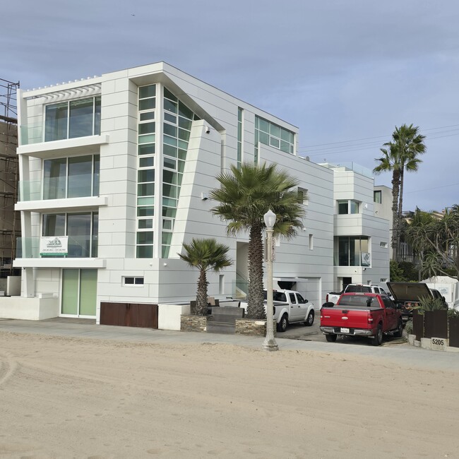 property at 5111 Ocean Front Walk