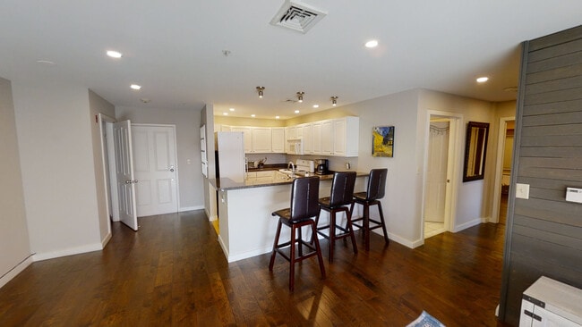30 Franklin St, Unit 329 in Malden, MA - Building Photo - Building Photo