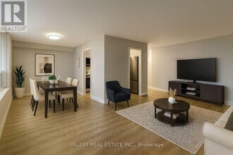 70 Park St E in Mississauga, ON - Building Photo - Building Photo