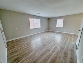 Greenbrier Apartments in Arlington, VA - Foto de edificio - Building Photo