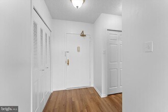 3701 S George Mason Dr in Falls Church, VA - Building Photo - Building Photo