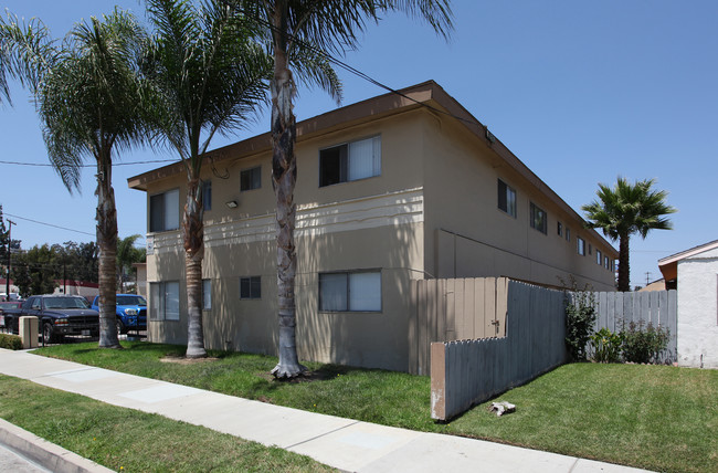 Franklin Ave Apartments in El Cajon, CA - Foto de edificio - Building Photo