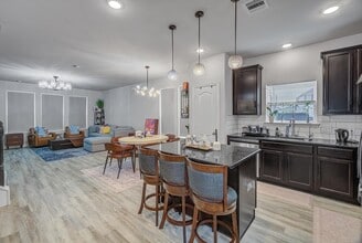 2319 Gentle Breeze Ln in Mont Belvieu, TX - Building Photo - Building Photo