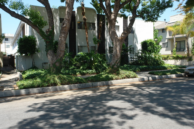 529 Madison Ave in Pasadena, CA - Building Photo - Building Photo