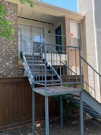 3900 Woodchase Dr photo'