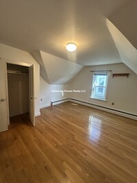 390 Highland Ave, Unit 3 in Somerville, MA - Building Photo - Building Photo