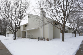 Meeker Park in Greeley, CO - Foto de edificio - Building Photo