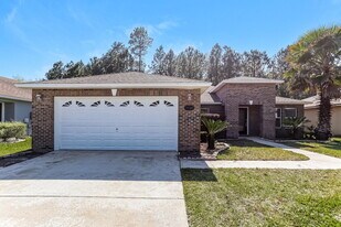 75245 Ravenwood Dr in Yulee, FL - Building Photo