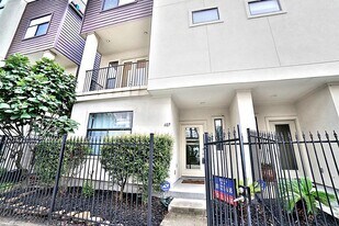 407 Jackson Hill St in Houston, TX - Building Photo