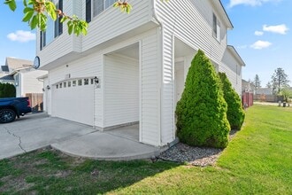 3303 Meadow Glen Ln in Cheney, WA - Building Photo - Building Photo