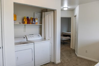 1521 N 420 W in Logan, UT - Building Photo - Building Photo