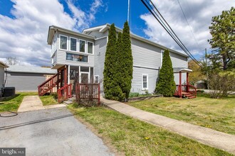 3937 Glenhurst Rd in Dundalk, MD - Building Photo - Building Photo