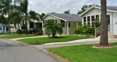 Vero Palm Estates in Vero Beach, FL - Building Photo - Building Photo