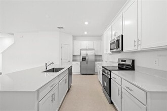 6028 Zen Wy in Clermont, FL - Building Photo - Building Photo